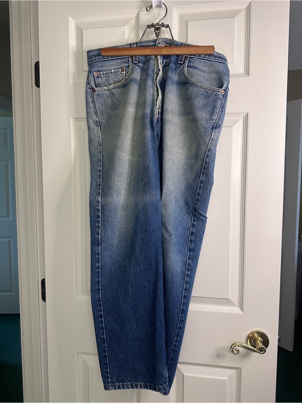 Levi's Men's Faded Blue Straight Jeans